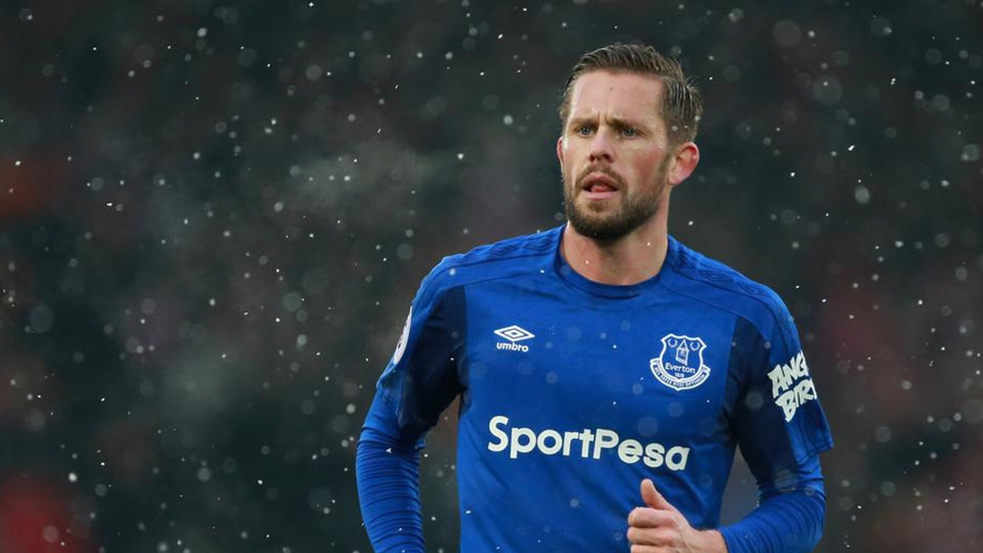 球场新气象：技术设备和数据分析的应用，球场数据图